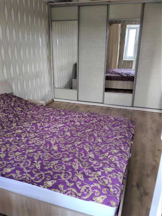 Cozy One Bedroom Apartment Київ Екстер'єр фото